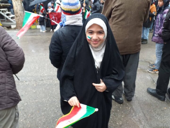 ۲۲ بهمن در سنندج؛ خیابان‌هایی که به نام انقلاب نفس می‌کشیدند