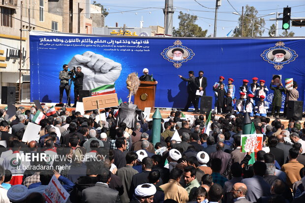 حماسه حضور شیعه و سنی زاهدان در 22 بهمن 1404