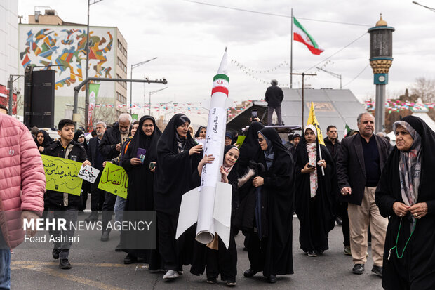 راهپیمایی ۲۲ بهمن در تهران