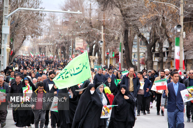 حماسه ۲۲ بهمن در کرمانشاه با حضور پرشور مردم