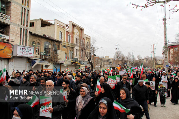حماسه ۲۲ بهمن در کرمانشاه با حضور پرشور مردم