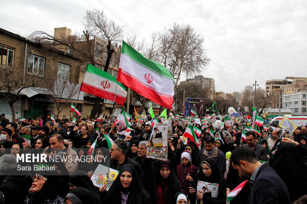 حماسه ۲۲ بهمن در کرمانشاه با حضور پرشور مردم