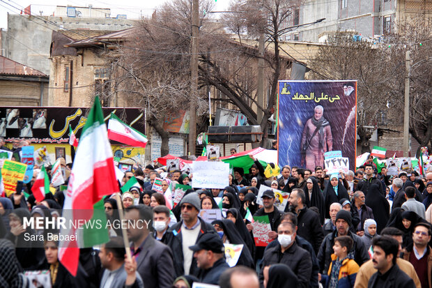 حماسه ۲۲ بهمن در کرمانشاه با حضور پرشور مردم