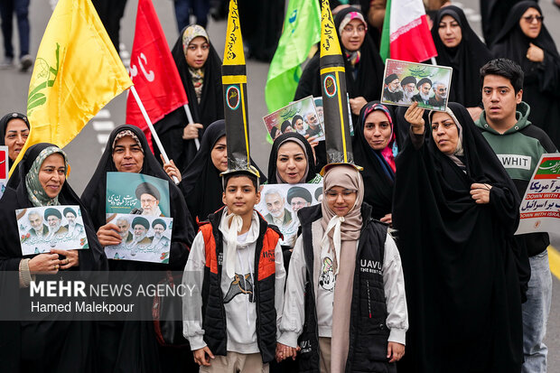 حضور رئیس مجلس در راهپیمایی یوم‌الله ۲۲ بهمن