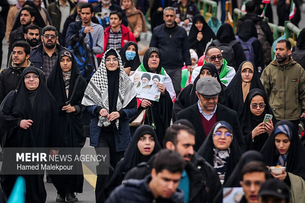 حضور رئیس مجلس در راهپیمایی یوم‌الله ۲۲ بهمن