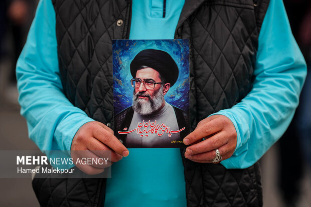 حضور رئیس مجلس در راهپیمایی یوم‌الله ۲۲ بهمن