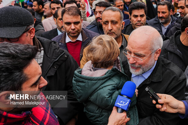 قالیباف: مردم با حضور در راهپیمایی ۲۲ بهمن مشت محکمی بر دهان دشمن زدند