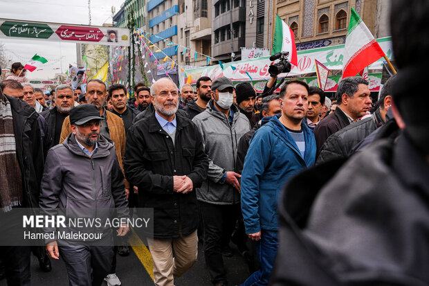 حضور رئیس مجلس در راهپیمایی یوم‌الله ۲۲ بهمن
