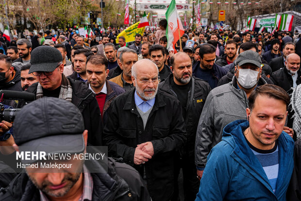 حضور رئیس مجلس در راهپیمایی یوم‌الله ۲۲ بهمن