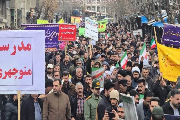 روایت حضور باشکوه آذری ها در بهمن بارانی؛۲۲ بهمنی که ماندگار شد