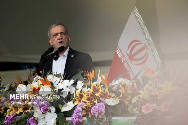 سخنرانی رئیس‌جمهور در مراسم چهل‌وهفتمین سالگرد پیروزی انقلاب اسلامی