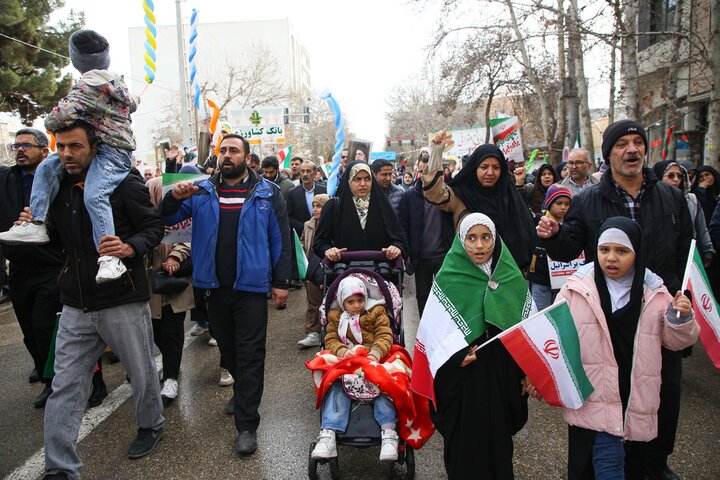 راهپیمایی 22 بهمن در بجنورد