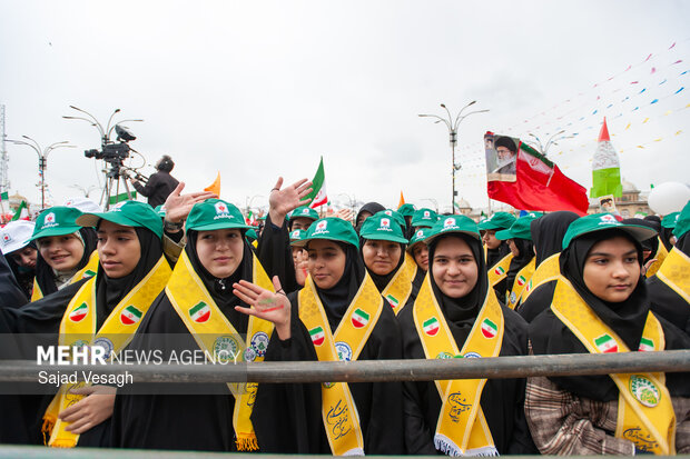 راهپیمایی ۲۲ بهمن در همدان