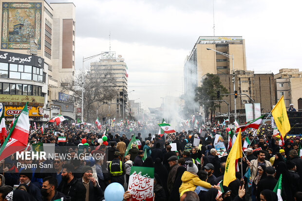 راهپیمایی ۲۲ بهمن در تهران