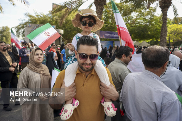 راهپیمایی ۲۲ بهمن در کیش