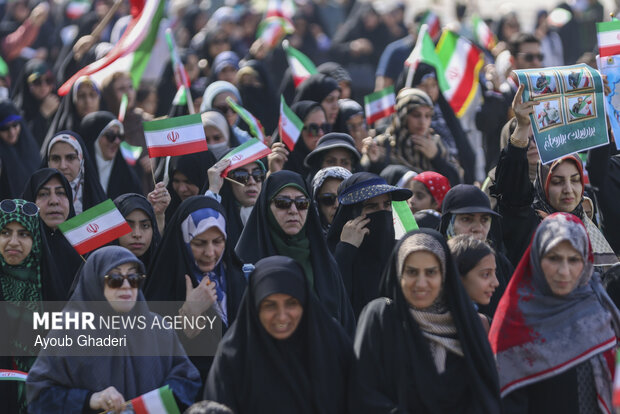 راهپیمایی ۲۲ بهمن در کیش