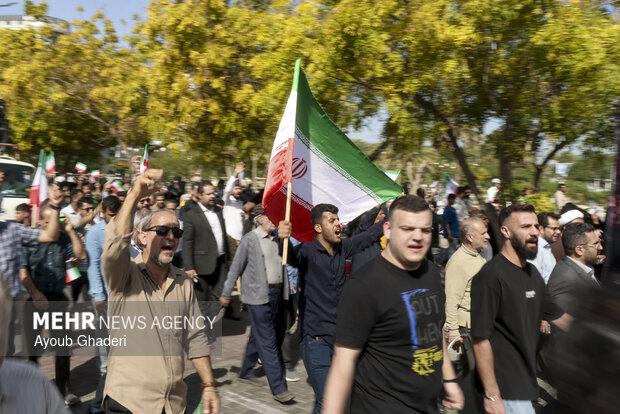 راهپیمایی ۲۲ بهمن در کیش