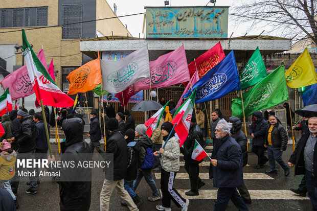 راهپیمایی ۲۲ بهمن در زنجان
