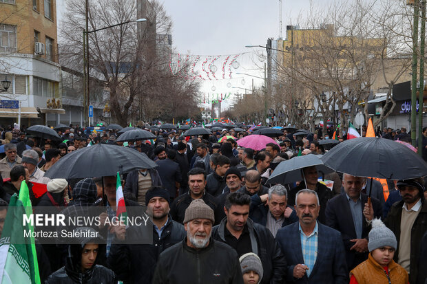 راهپیمایی ۲۲ بهمن در شهرکرد