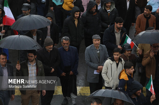 راهپیمایی ۲۲ بهمن در شهرکرد