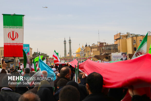 زیر پرچم الله نشان