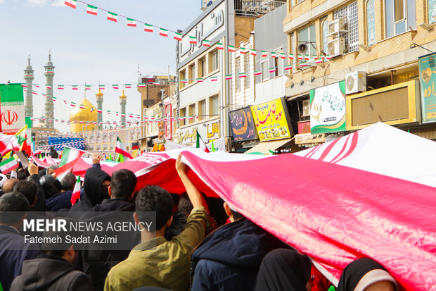 زیر پرچم الله نشان