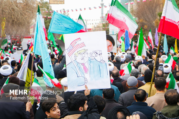 زیر پرچم الله نشان