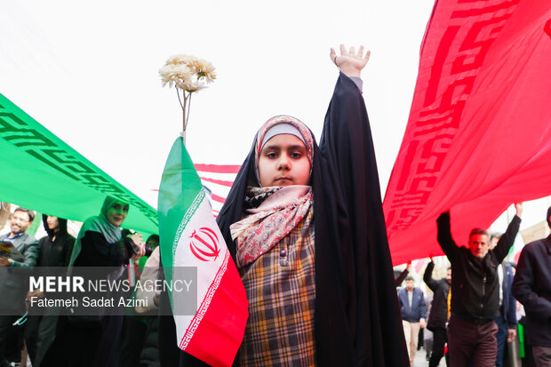 زیر پرچم الله نشان