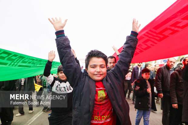 زیر پرچم الله نشان