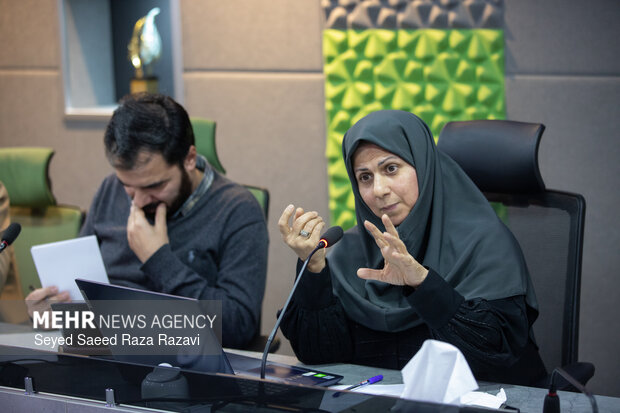 کارگاه ایده‌ها و تجربه‌های حلقه‌های میانی