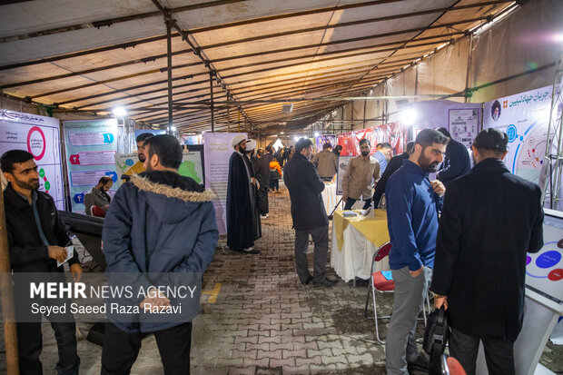 کارگاه ایده‌ها و تجربه‌های حلقه‌های میانی