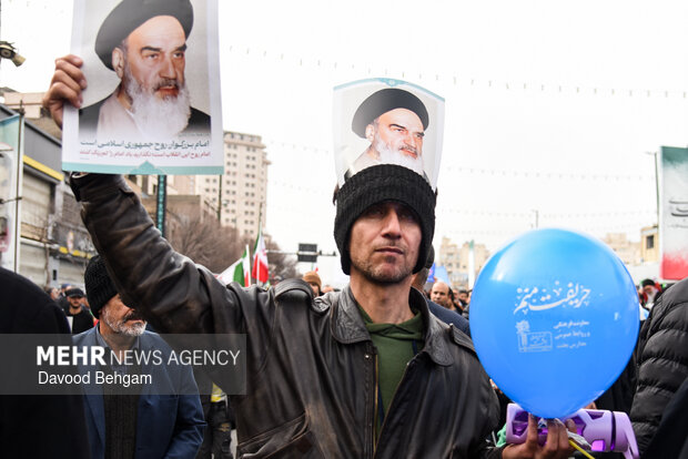 راهپیمایی ۲۲ بهمن در مشهد