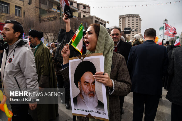 راهپیمایی ۲۲ بهمن در مشهد