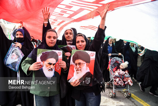 راهپیمایی ۲۲ بهمن در مشهد