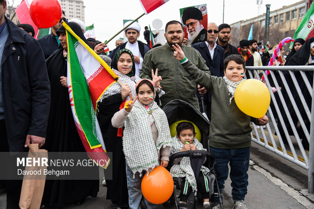 راهپیمایی ۲۲ بهمن در مشهد