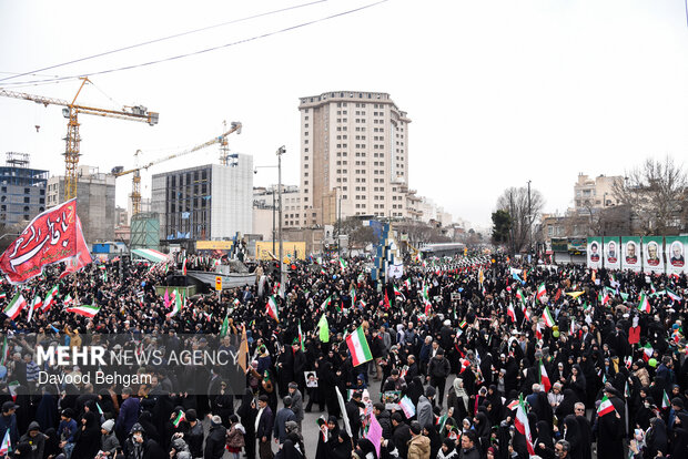 راهپیمایی ۲۲ بهمن در مشهد