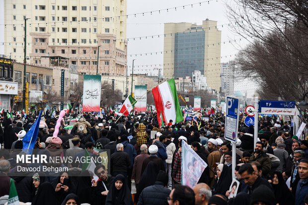راهپیمایی ۲۲ بهمن در مشهد