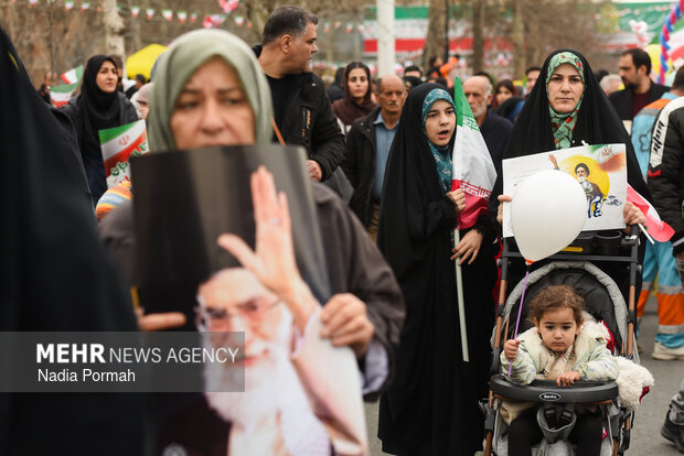 راهپیمایی ۲۲ بهمن در کرج