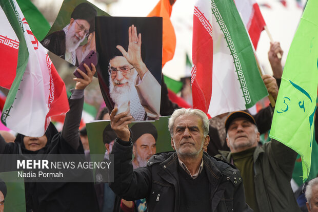 راهپیمایی ۲۲ بهمن در کرج