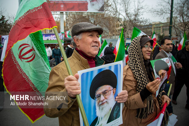 راهپیمایی ۲۲ بهمن در مشهد