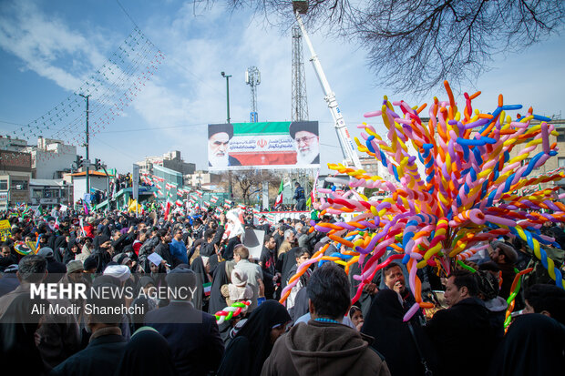 راهپیمایی ۲۲ بهمن در مشهد