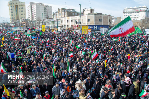راهپیمایی ۲۲ بهمن در مشهد