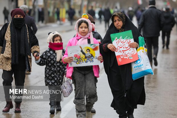راهپیمایی ۲۲ بهمن در اردبیل
