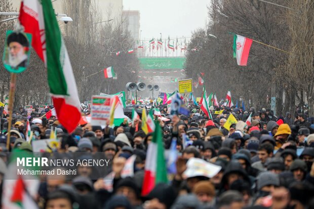 راهپیمایی ۲۲ بهمن در اردبیل