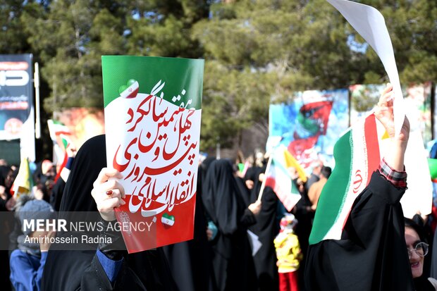 راهپیمایی ۲۲ بهمن در بیرجند