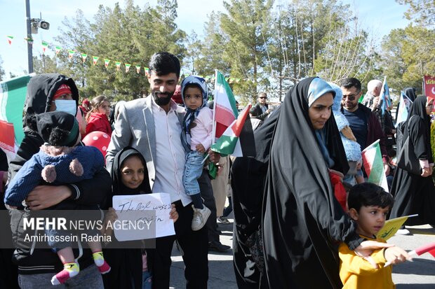 راهپیمایی ۲۲ بهمن در بیرجند