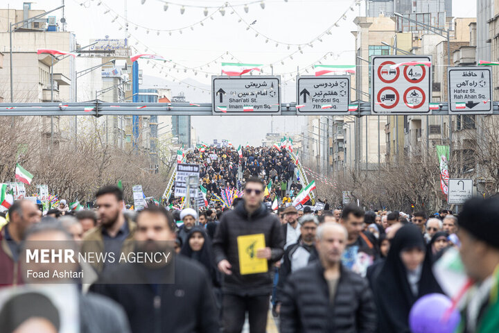 راهپیمایی ۲۲ بهمن در تهران