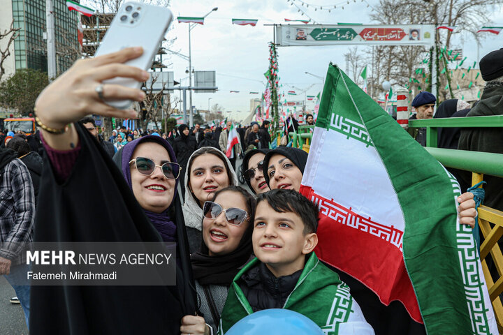 راهپیمایی ۲۲ بهمن در تهران