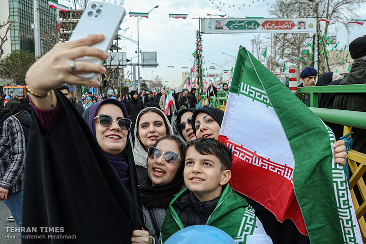 Bahman 22 rallies in photos