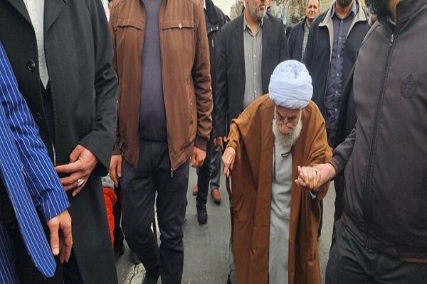 آیتالله جنتی در راهپیمایی ۲۲ بهمن تهران حضور یافت آیتالله جنتی در راهپیمایی ۲۲ بهمن تهران حضور یافت